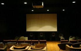 韩国电影院多少座位,座位数量揭秘，观影体验升级